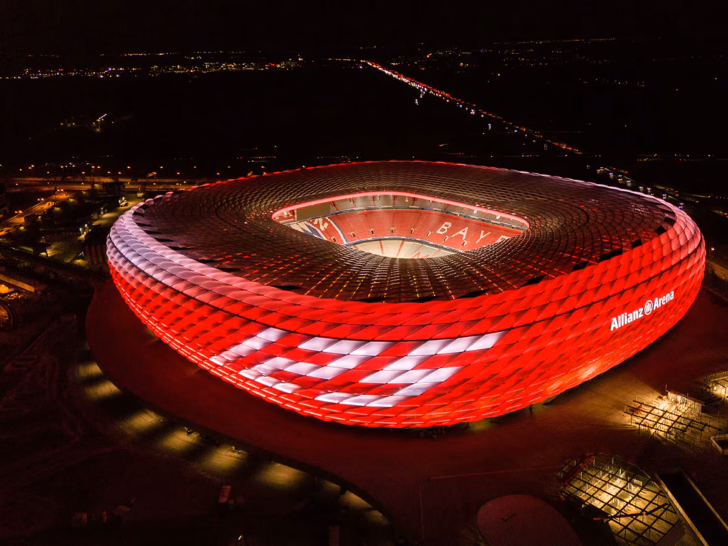 allianz arena 125 jahre fcbayern rot duc